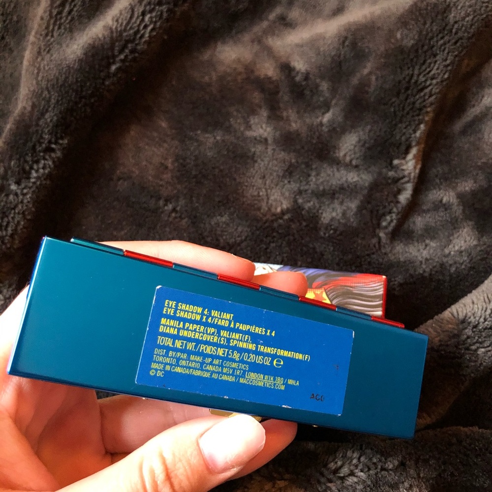 MAC Wonder Woman Valiant Quad - Picture 2 of 3